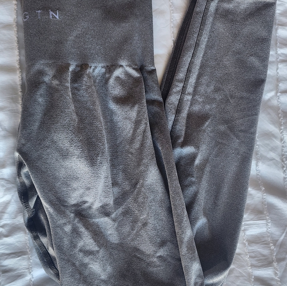 NVGTN Khaki Green Contour Seamless Leggings Size XS